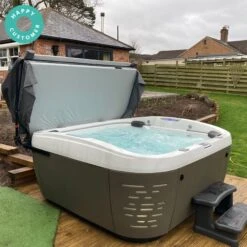 Jacuzzi® J575IP™ - 5-6 Person Hot Tub With 1 Lounger -Outdoor Living Store 1 ee124fa8 211e 42dc b998 e8aa15c30e29