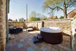 Jacuzzi® J210™ - 4 Person Hot Tub -Outdoor Living Store A2Zoom Flamingo Land 069 TIF 17548867204 1000x666 aabcb28f f1f3 42e2 8044 50c1734fc1ee