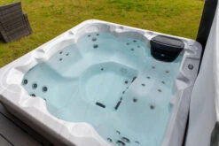 Holiday Let 5 - 5 Person Hot Tub With 1 Lounger 31 Holiday Let 5 - 5 Person Hot Tub With 1 Lounger -Outdoor Living Store HolidayLet SterlinngSilver 45