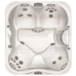 Jacuzzi® J325™ 2014+ ProLast™ Hot Tub Winter Cover
