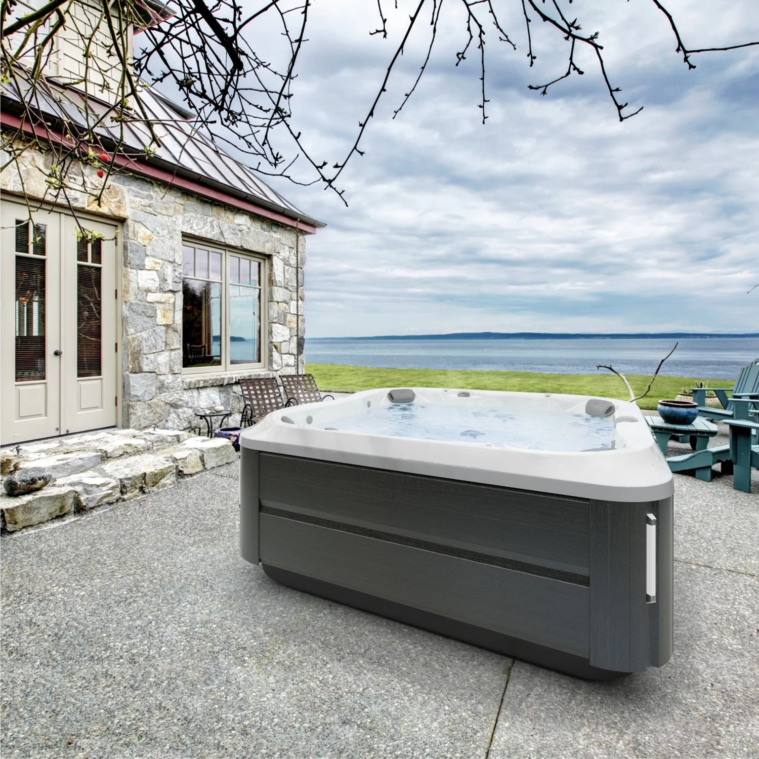 Jacuzzi® J385IP™ - 7 Person Hot Tub 11 Jacuzzi® J385IP™ - 7 Person Hot Tub - Image 10
