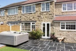 Jacuzzi® J445IP™ - 7 Person Hot Tub 21 Jacuzzi® J445IP™ - 7 Person Hot Tub -Outdoor Living Store J445 UK 2019 Lifestyle 3000x2018 e40e74c2 cff8 4fa0 b150 4f83d453aea6