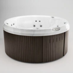 Jacuzzi® J210™ - 4 Person Hot Tub -Outdoor Living Store JHT J210 Platinum Silverwood Iso 1000x730 aff7c2c5 b3d6 4e7a badc 4962e8637376