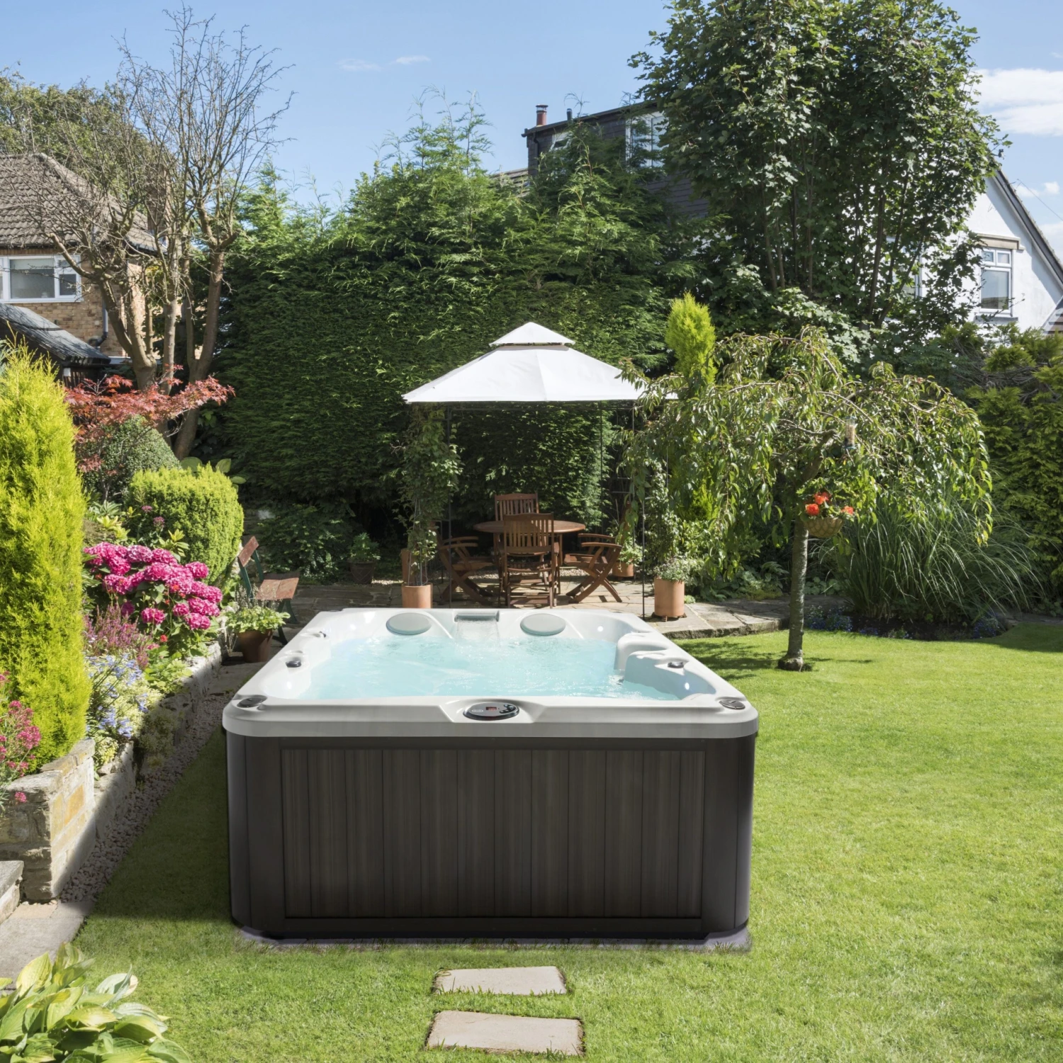 Jacuzzi® J225™ - 4 Person Hot Tub 6 Jacuzzi® J225™ - 4 Person Hot Tub - Image 4