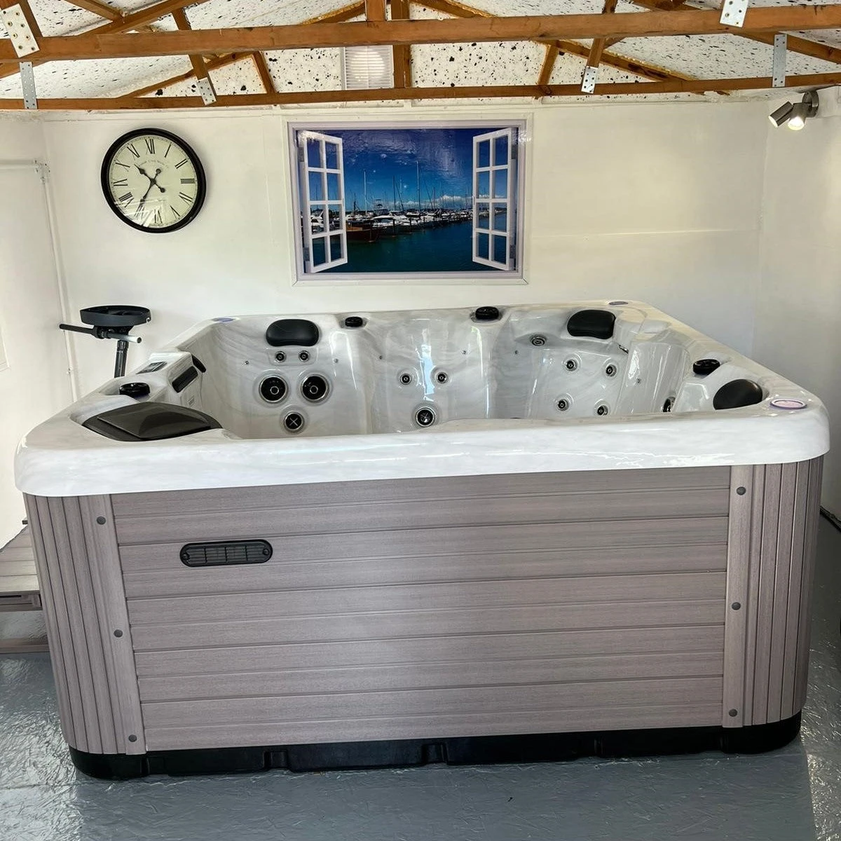 Jacuzzi® J235™ / J235IP™ - 6 Person Hot Tub With 1 Lounger 18 Jacuzzi® J235™ / J235IP™ - 6 Person Hot Tub With 1 Lounger - Image 16