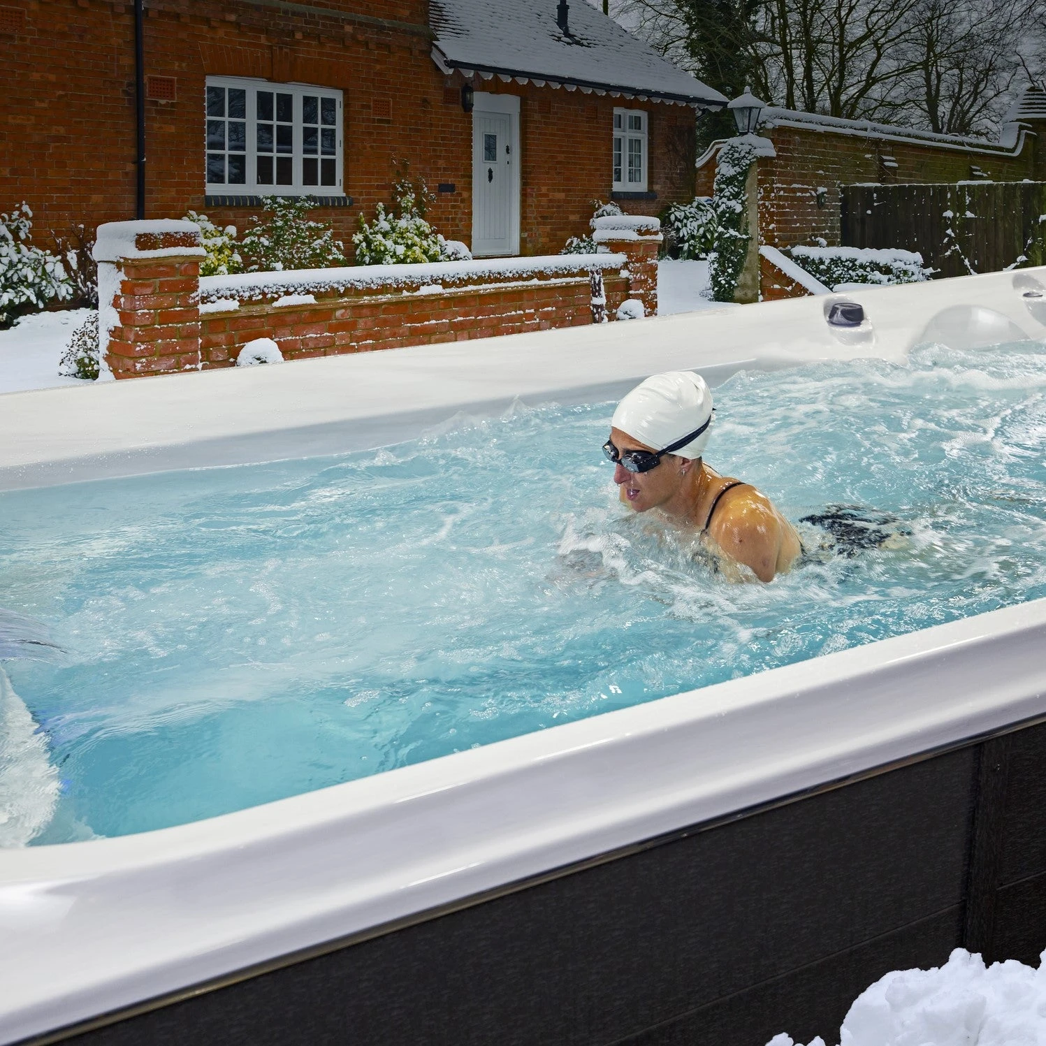 Jacuzzi® PowerActive™ J-16™ - 16ft Swim Spa 7 Jacuzzi® PowerActive™ J-16™ - 16ft Swim Spa - Image 5