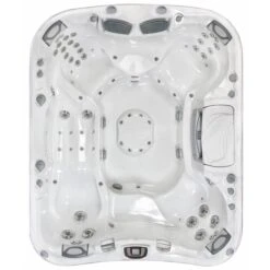 Sundance® Maxxus Sunstrong™ Thermal Hot Tub Cover