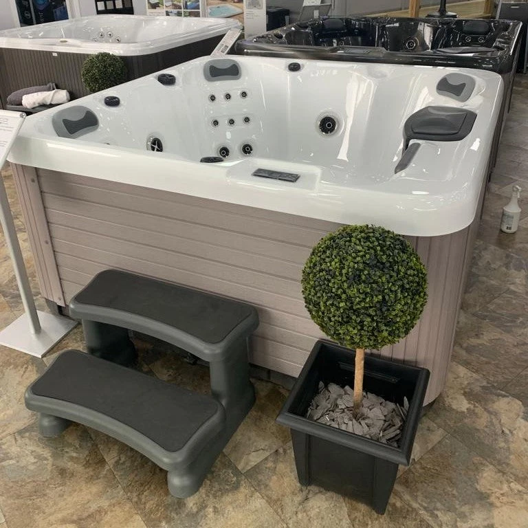 Outdoor Sun - 5 Person Hot Tub With 1 Lounger 14 Outdoor Sun - 5 Person Hot Tub With 1 Lounger - Image 12