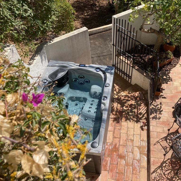 Outdoor Topaz - 3 Person Hot Tub With 2 Loungers 10 Outdoor Topaz - 3 Person Hot Tub With 2 Loungers - Image 8