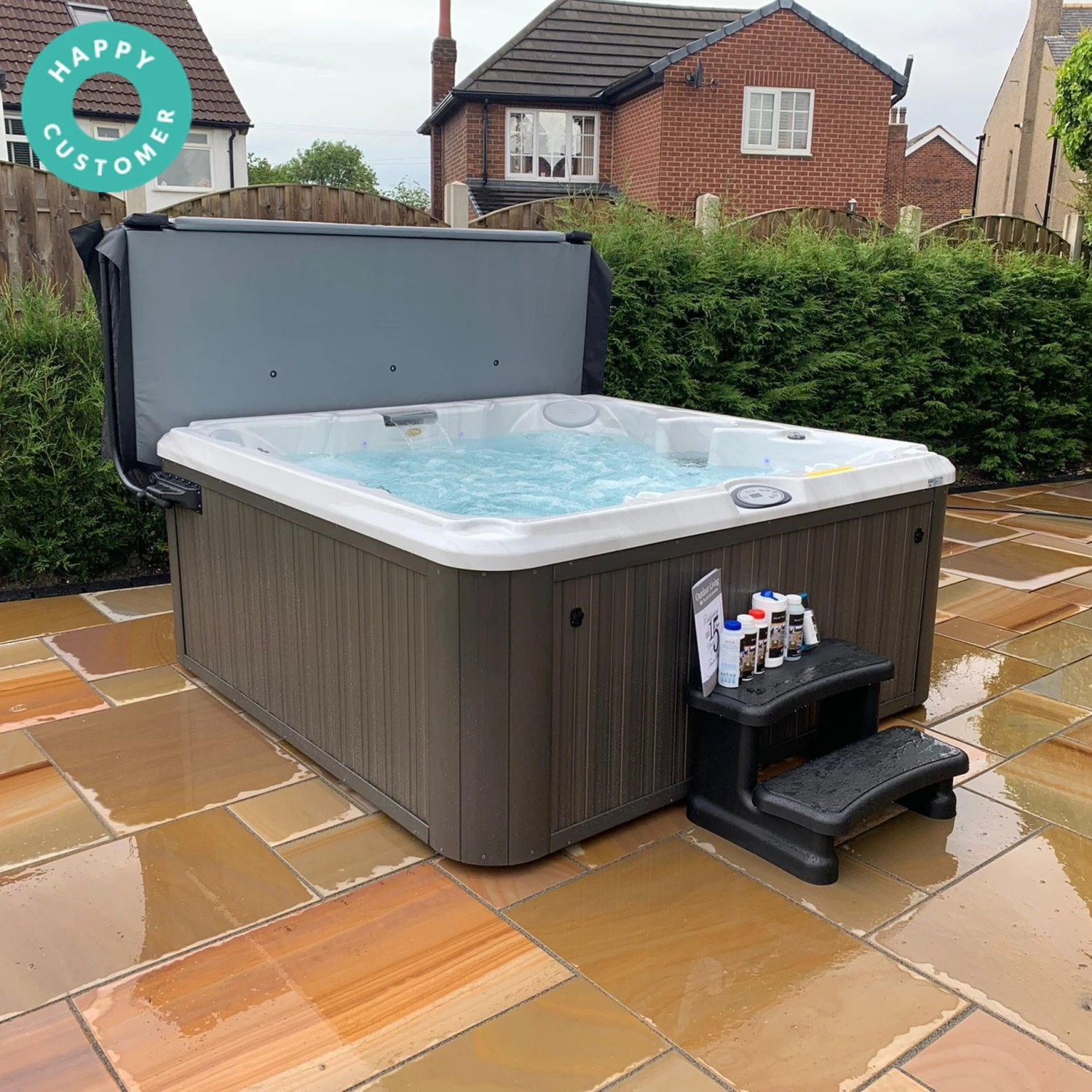 Jacuzzi® J245™ / J245IP™ - 7 Person Hot Tub 17 Jacuzzi® J245™ / J245IP™ - 7 Person Hot Tub - Image 16